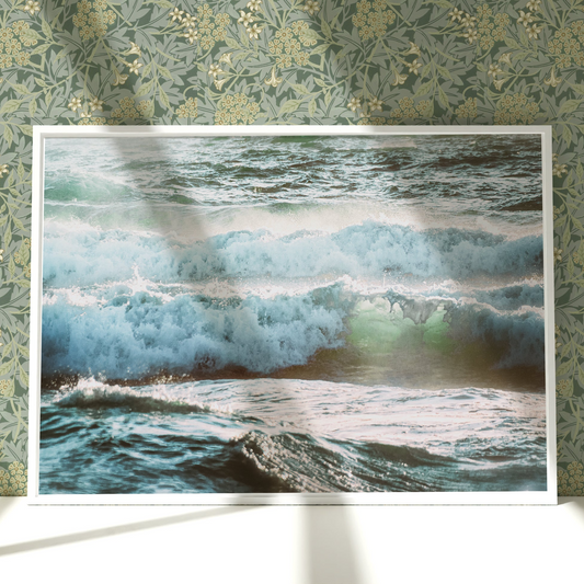 a picture of a picture of a wave in the ocean
