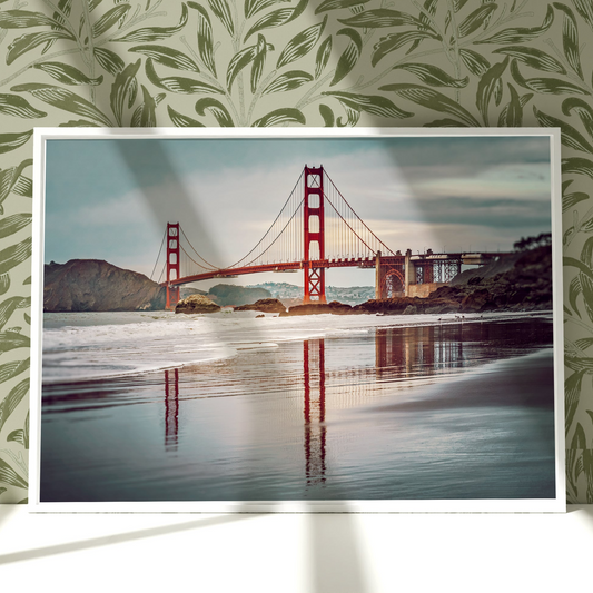 a picture of the golden gate bridge in san francisco